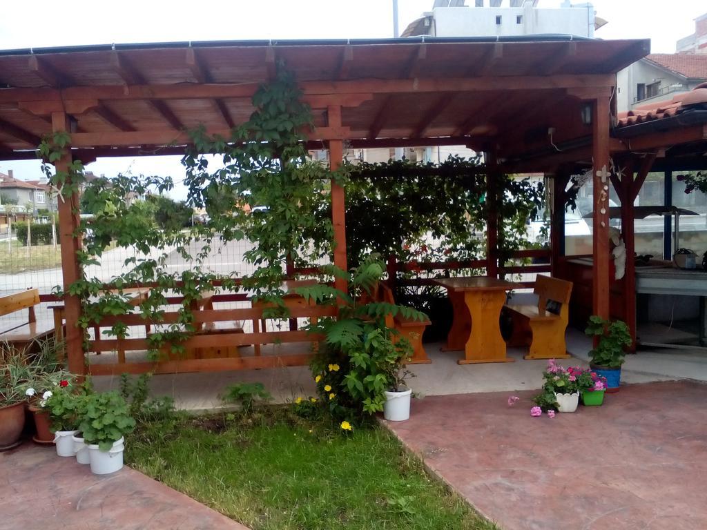 Alba Family Club Hotel Primorsko Extérieur photo