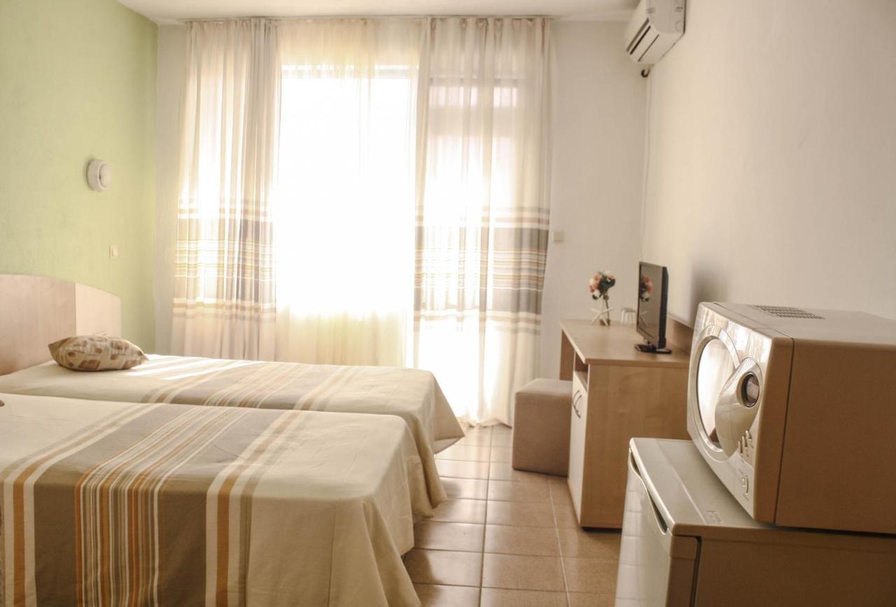 Alba Family Club Hotel Primorsko Extérieur photo
