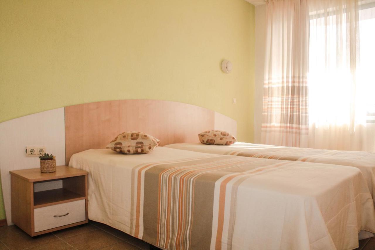 Alba Family Club Hotel Primorsko Extérieur photo