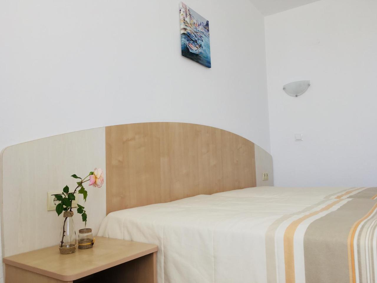 Alba Family Club Hotel Primorsko Extérieur photo